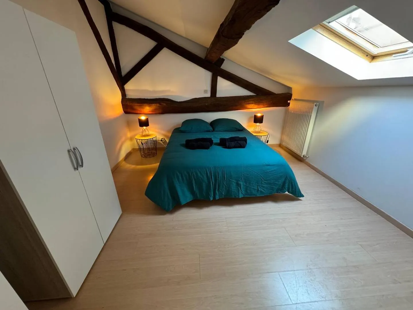 Les Chambres Tonics Montrevel-en-Bresse Apartment