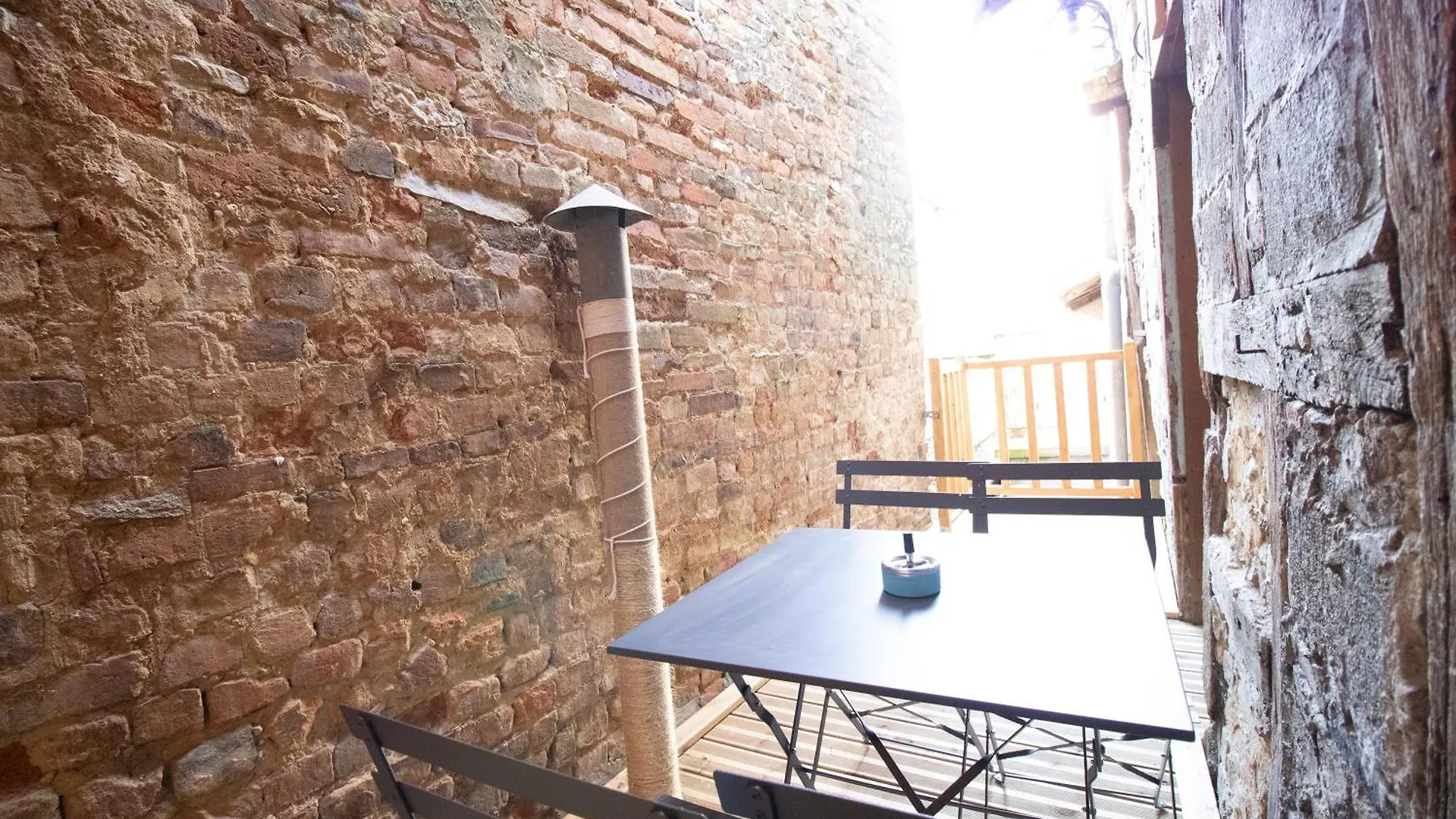 Les Chambres Tonics Montrevel-en-Bresse 0*,  France