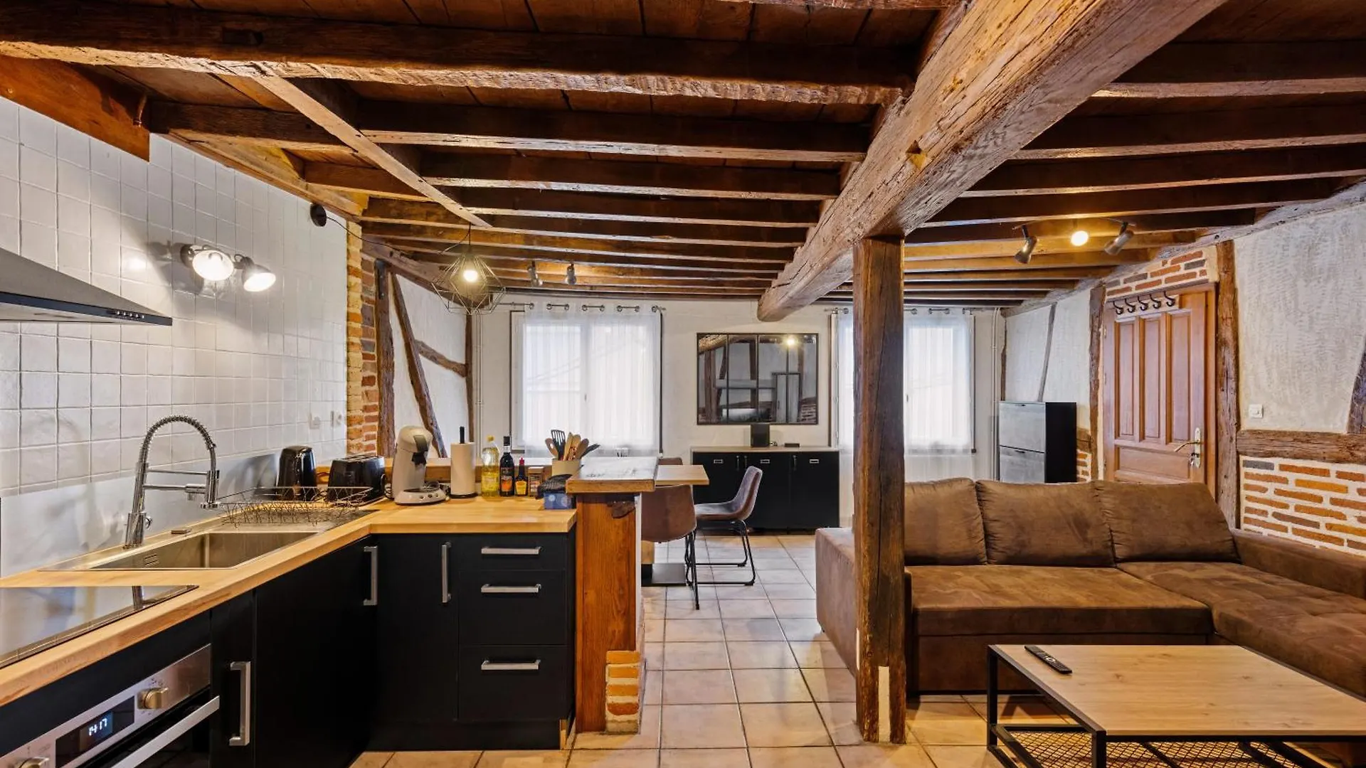 Les Chambres Tonics Montrevel-en-Bresse Apartment